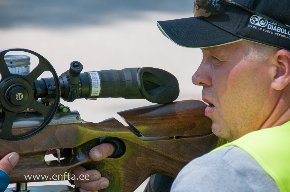 Meelis Kurvits, Weihrauch HW 97 K V-Glide LP, Hawke SideWinder 8-32x56